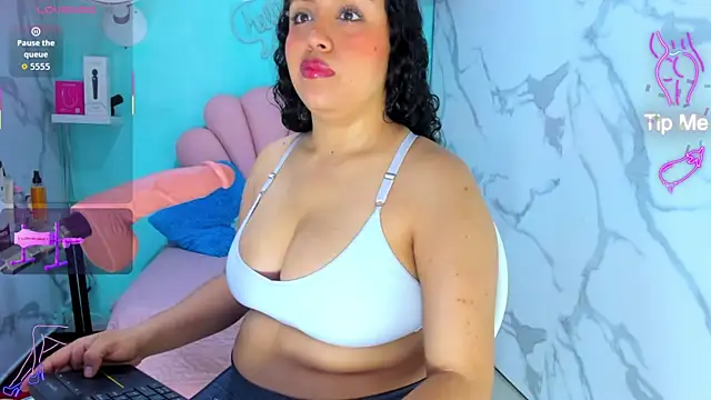 cristal horny19 online show from July 23, 3:15 am