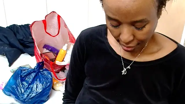 DeliciuosCindy online show from June 13, 6:38 pm