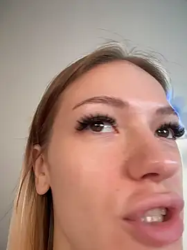 -Sexy Barbie- online show from August 8, 7:05 am