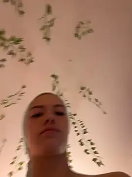 -Sexy Barbie- online show from November 7, 5:35 am