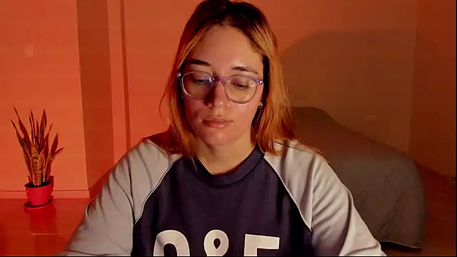 atenas 05  online show from February 26, 10:36 am