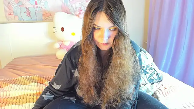 kuraii1  online show from February 18, 6:18 pm