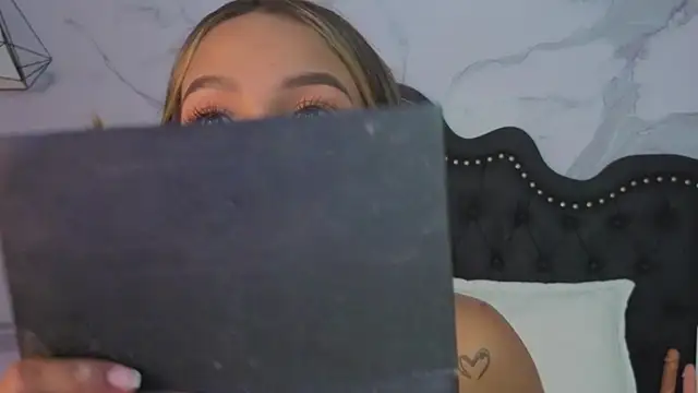 Carohorny4u online show from May 1, 12:14 am