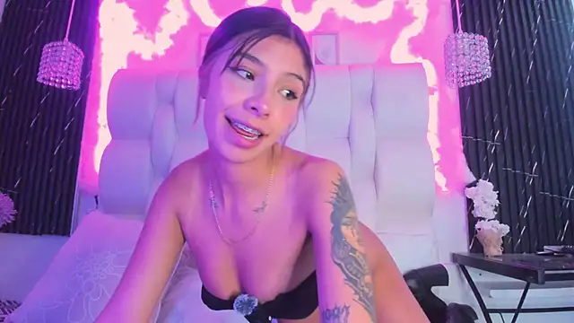 MelodiLovee  online show from May 5, 6:00 pm
