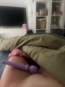 hornygirl98989 online show from March 15, 3:47 pm