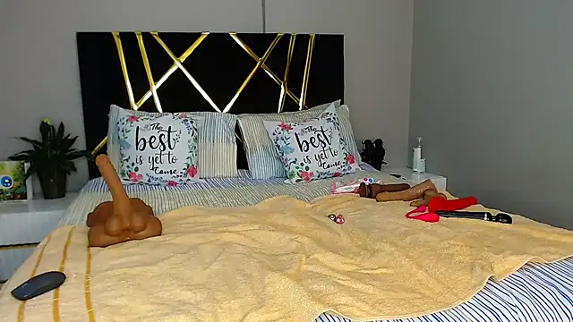 MissBigNipples online show from November 5, 3:23 am