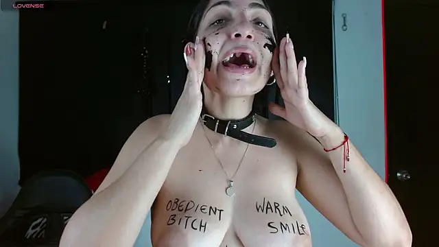 Carolaine69  online show from July 25, 2:46 pm