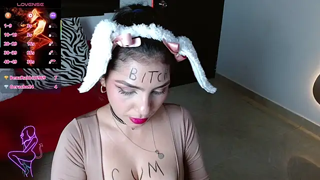 Carolaine69  online show from June 9, 3:11 pm