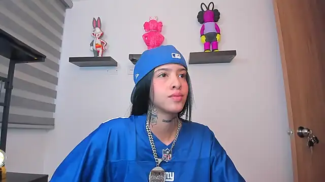 Gangster Girl online show from May 1, 8:56 pm