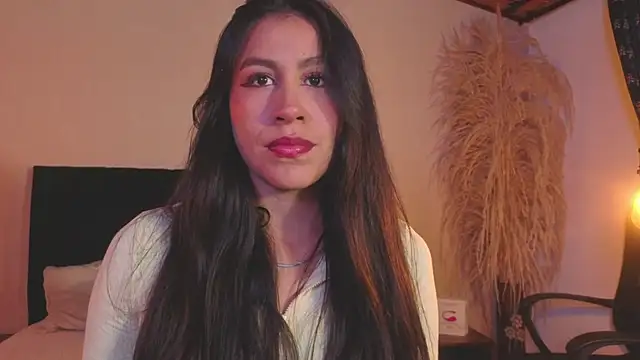 EmiGomez  online show from July 5, 3:46 am