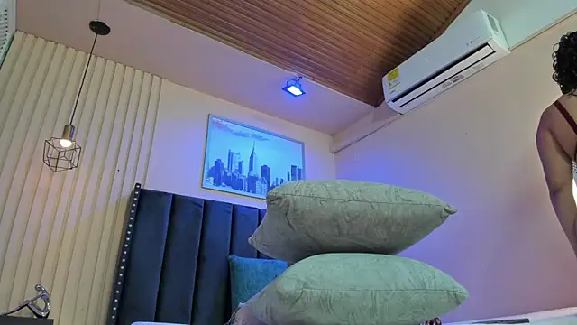 viiolett lee online show from March 10, 8:24 pm