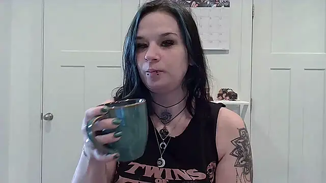 CherryWilde online show from January 16, 5:42 pm