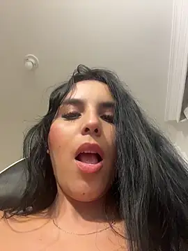  miaquevedo  online show from June 15, 2:34 am