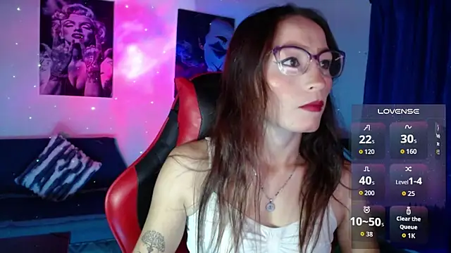 Sara-Guzman1 online show from May 2, 2:48 am