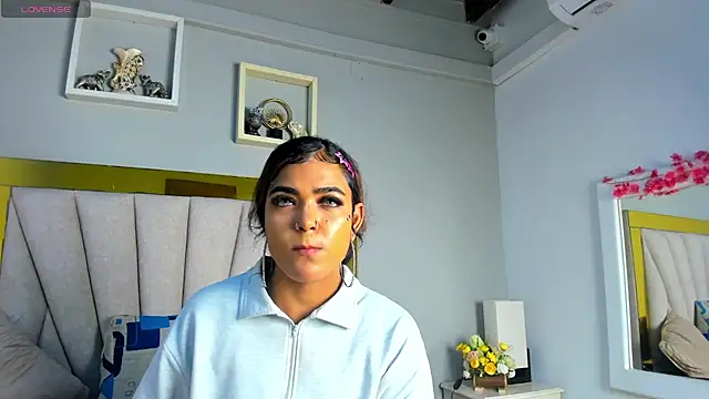 vahiolet fuentes online show from April 22, 3:25 am