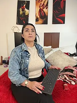 karenlennox1 online show from July 31, 12:11 am