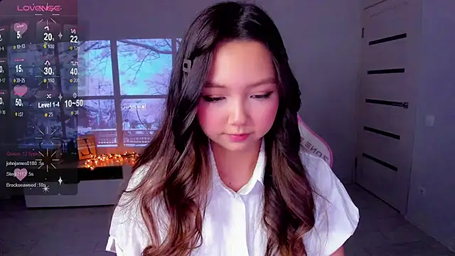 Fluffy Rose online show from December 2, 6:37 am