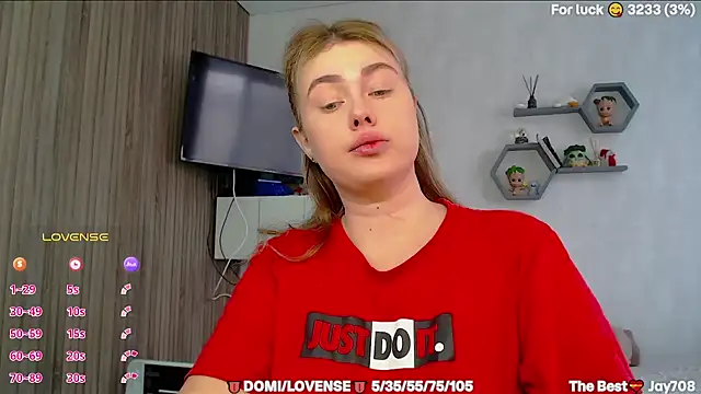 SuchCute online show from March 16, 2:47 am