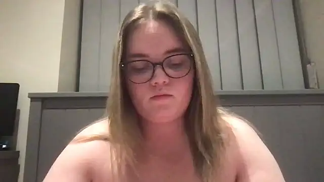 honeyyy24 online show from June 29, 9:25 pm