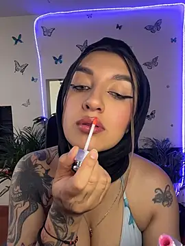 Lia-mitch online show from July 7, 6:32 pm