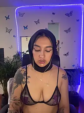 Lia-mitch online show from July 24, 7:11 pm