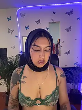 Lia-mitch online show from August 4, 6:58 pm