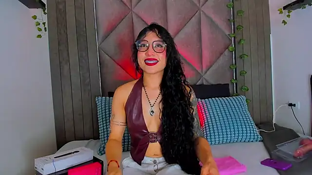 BriaConner  online show from May 1, 2:59 am