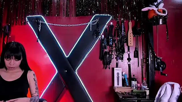 alexa n alex online show from December 13, 8:59 pm