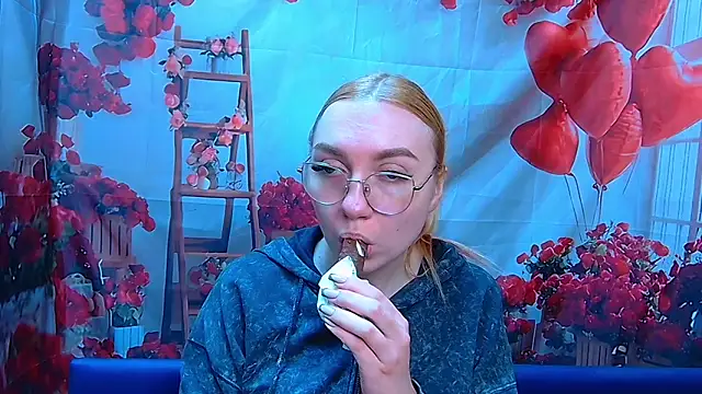 BeatriceFly online show from May 6, 12:42 pm