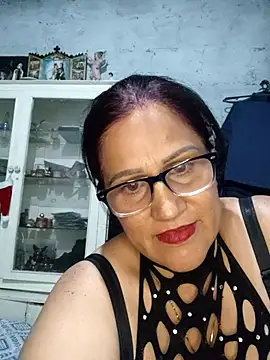 Edged Hot69 online show from January 6, 3:21 am