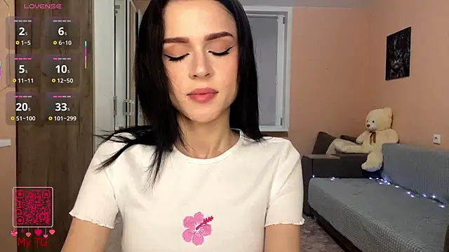 ElgaBlumer online show from December 1, 5:04 pm