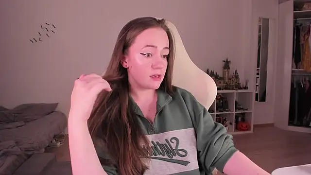 WalkingGirl online show from November 28, 10:46 pm