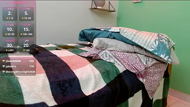 evaleribigtits18 online show from June 26, 5:20 am