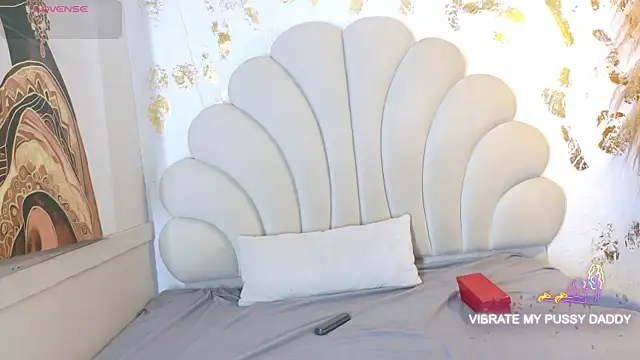 melaniecooperr online show from July 14, 9:52 pm