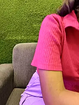 yhona darling online show from April 30, 6:57 pm