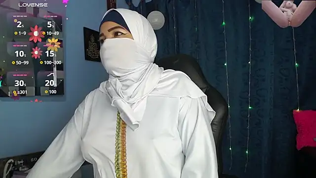 Snapshot of Falak-Yasin chatting on October 2, 12:21 pm Falak-Yasin online show from October 2, 12:21 pm