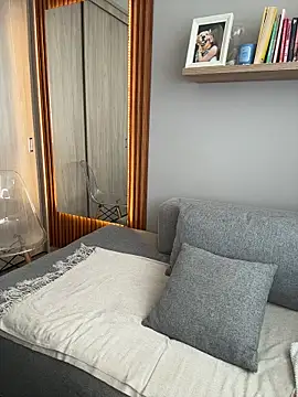 FridaKlein online show from January 18, 4:58 pm