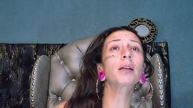 LusstCruella online show from June 30, 12:48 pm