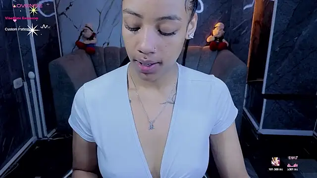 Violeth b online show from May 2, 1:25 pm