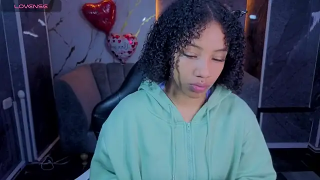 Violeth b online show from February 11, 1:01 pm