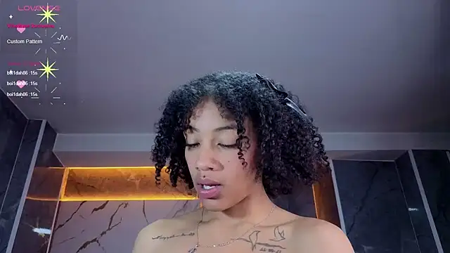 Violeth b online show from April 30, 5:40 pm