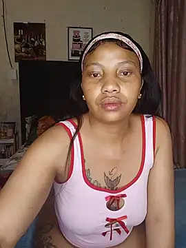 quenliyasa online show from June 22, 9:01 pm