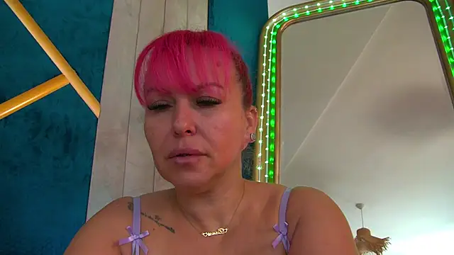 Foxxxy MILF online show from July 29, 3:39 am