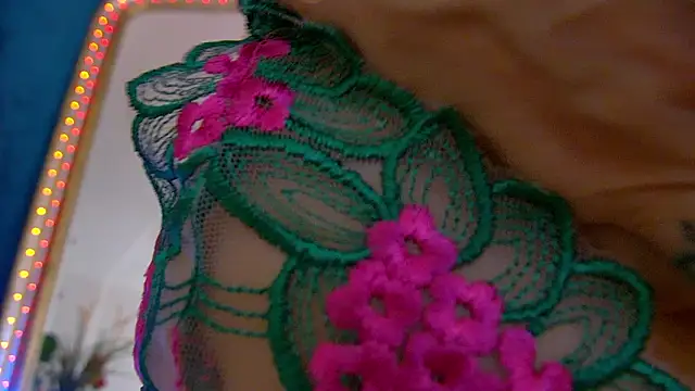 Foxxxy MILF online show from February 2, 5:17 am