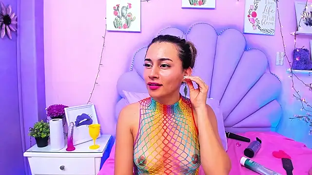 HannaPretthy online show from January 9, 6:01 pm