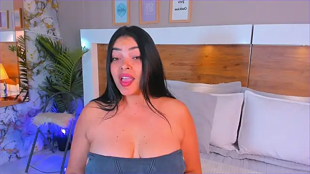 EmaBakker online show from January 11, 11:48 am