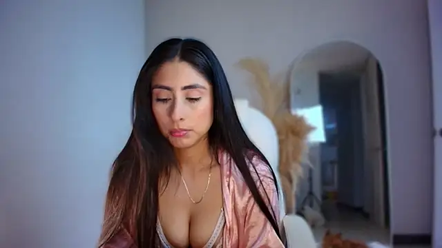 auroracaruso11 online show from November 21, 9:39 pm