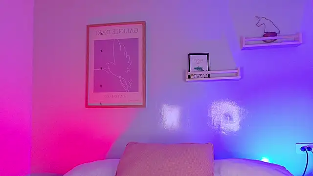 ParisFox  online show from March 14, 8:10 pm