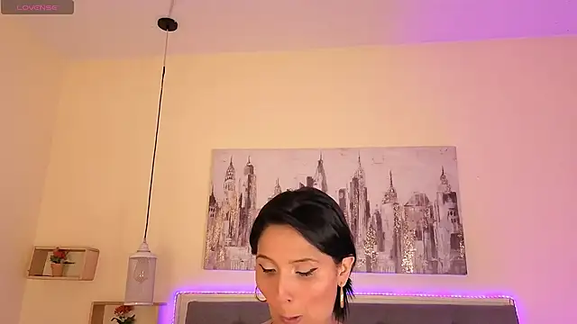 emily leinner online show from June 25, 2:00 am