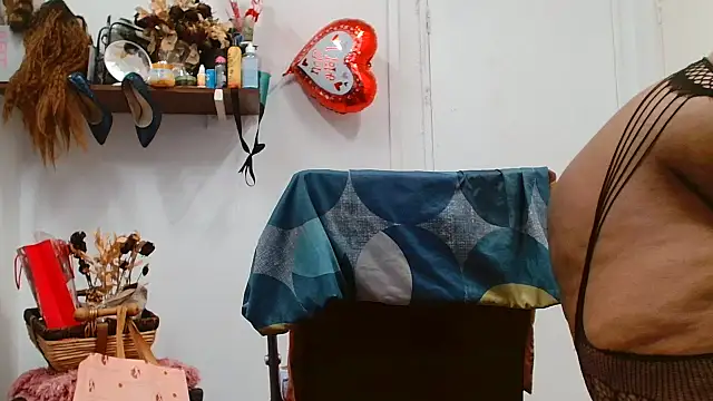 xTALLSEXYBUMx online show from July 3, 3:51 pm